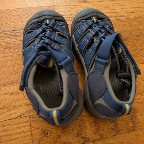 Keen Blue Sandals Boys Size 13 - Picture 3 of 6